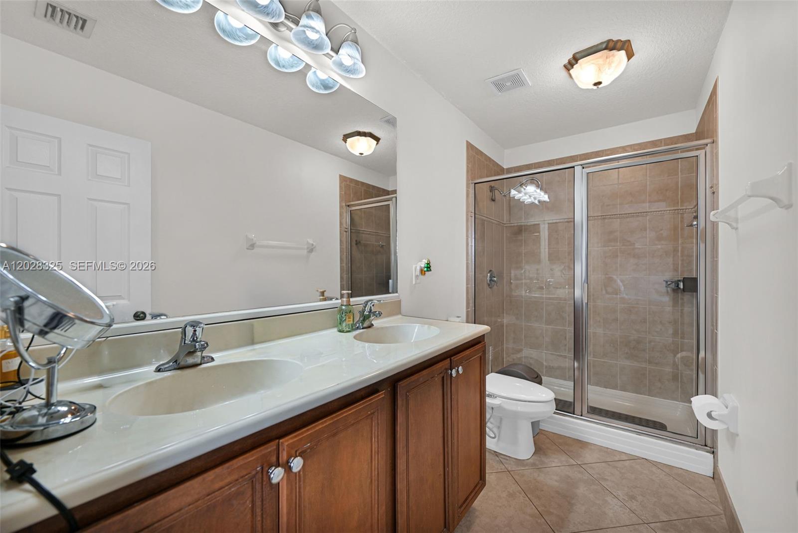 5927 Royal Way Tamarac, FL 33321 - Photo 11 of 31 Master Bathroom