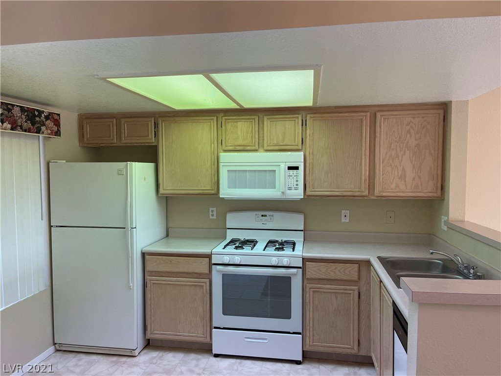 8070 West Russell Road, Unit 2070 Las Vegas, NV 89113 - Photo 3 of 25
