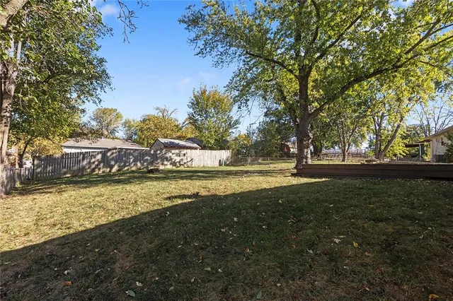 $260,000 | 2317 Northwest Kensington Court, Blue Springs, MO 64015