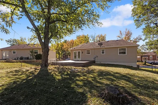 $260,000 | 2317 Northwest Kensington Court, Blue Springs, MO 64015