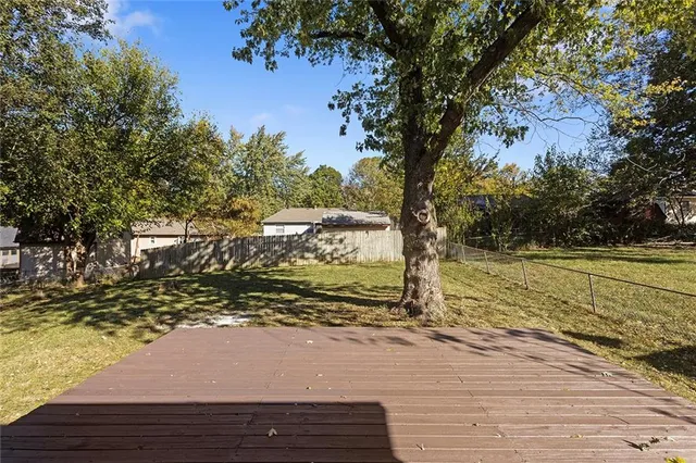 $260,000 | 2317 Northwest Kensington Court, Blue Springs, MO 64015