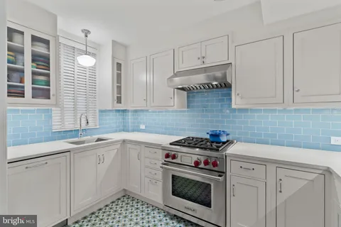 $1,025,000 | 2136 St James Street, Philadelphia, PA 19103