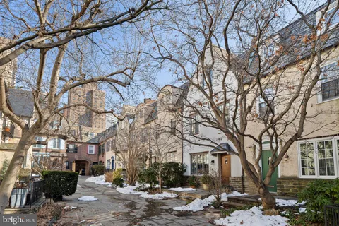 $1,025,000 | 2136 St James Street, Philadelphia, PA 19103