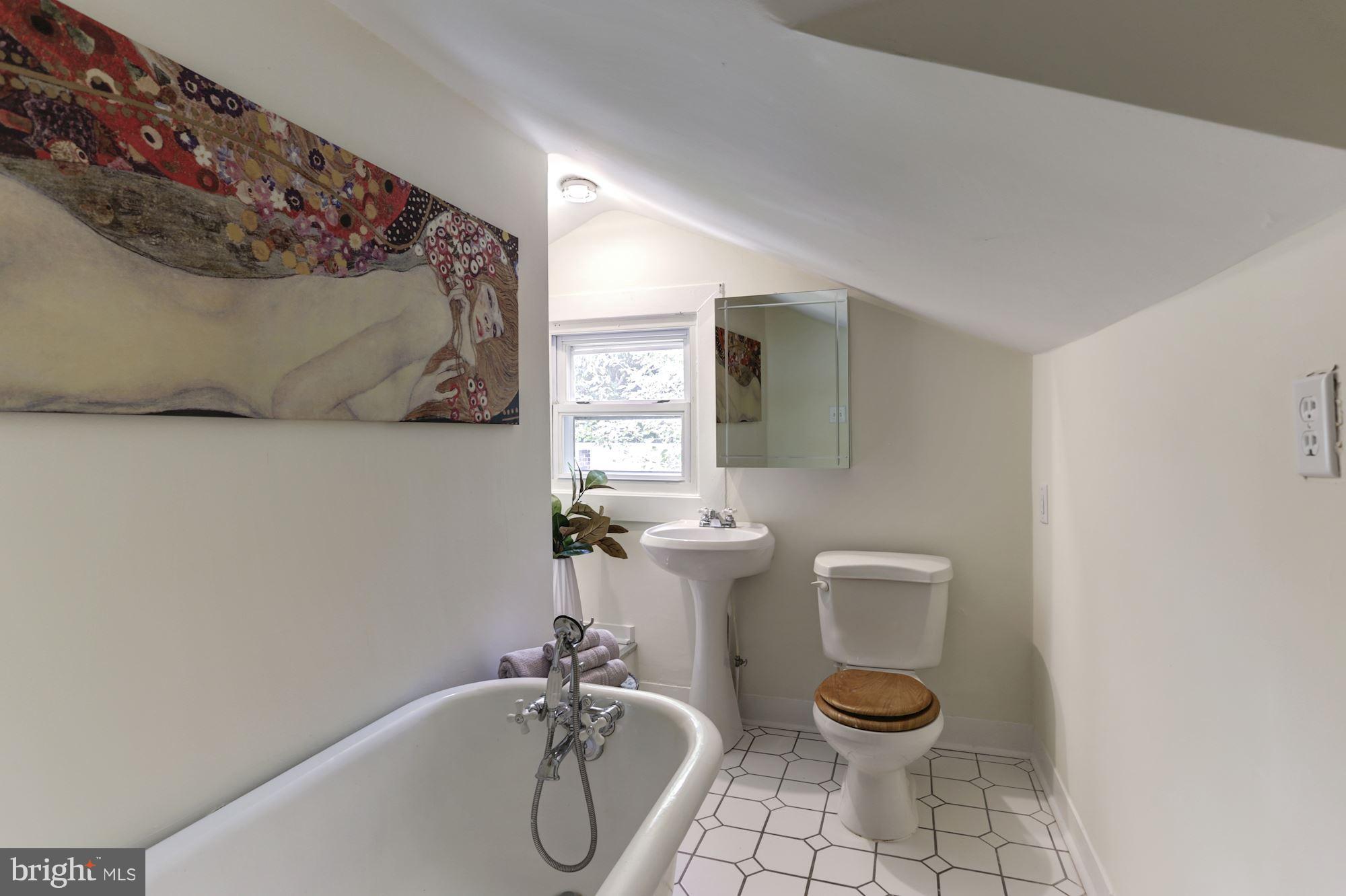 252 Harlem Road Pasadena, MD 21122 - Photo 21 of 30 Bath