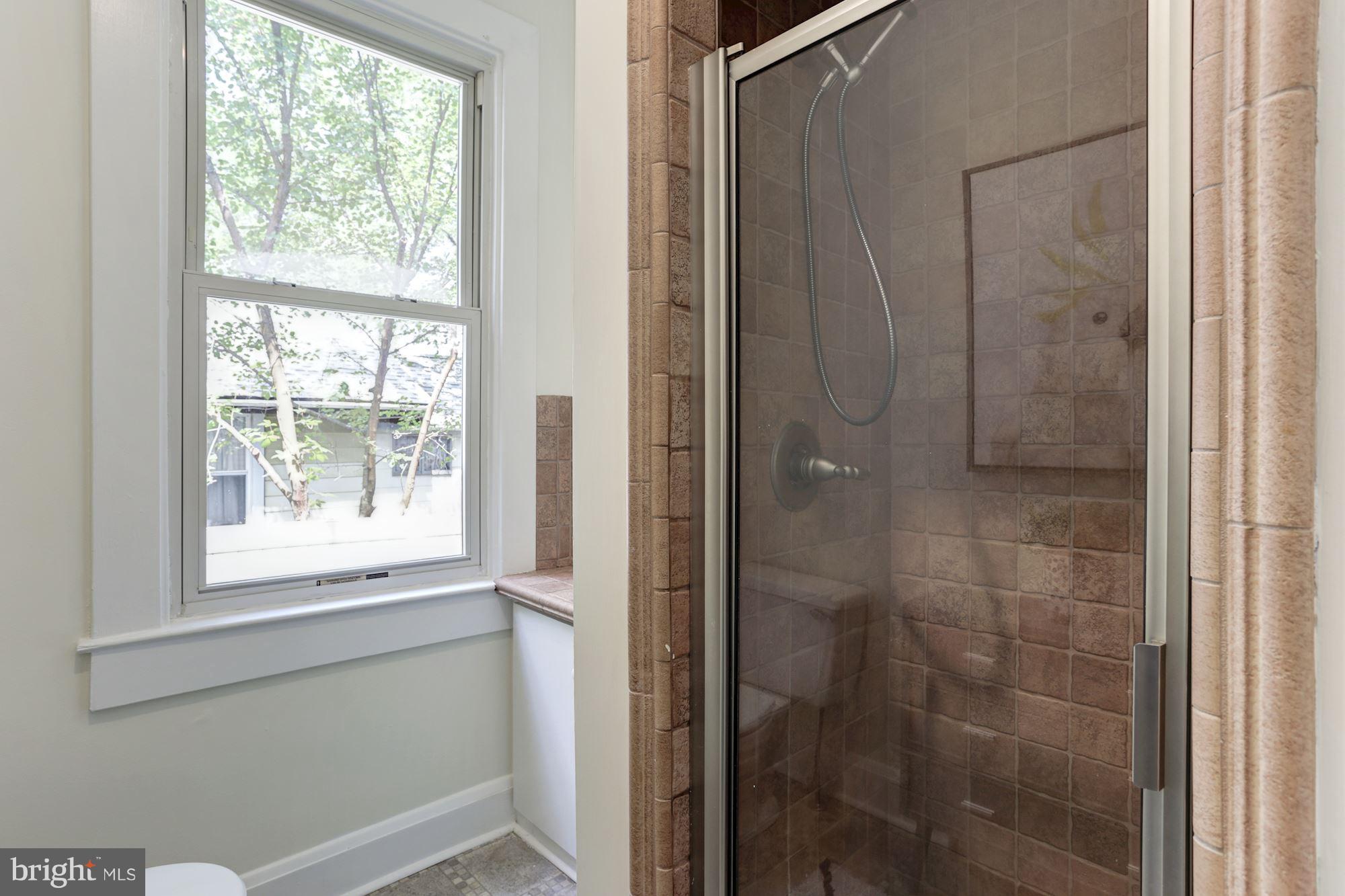 252 Harlem Road Pasadena, MD 21122 - Photo 25 of 30 Bath (Master)