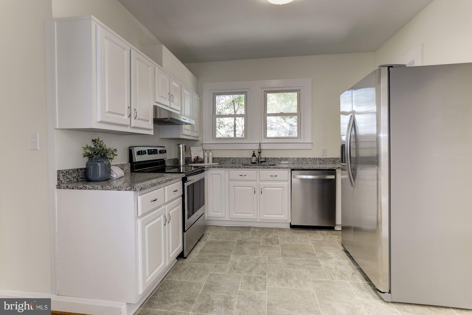 252 Harlem Road Pasadena, MD 21122 - Photo 5 of 30 Kitchen