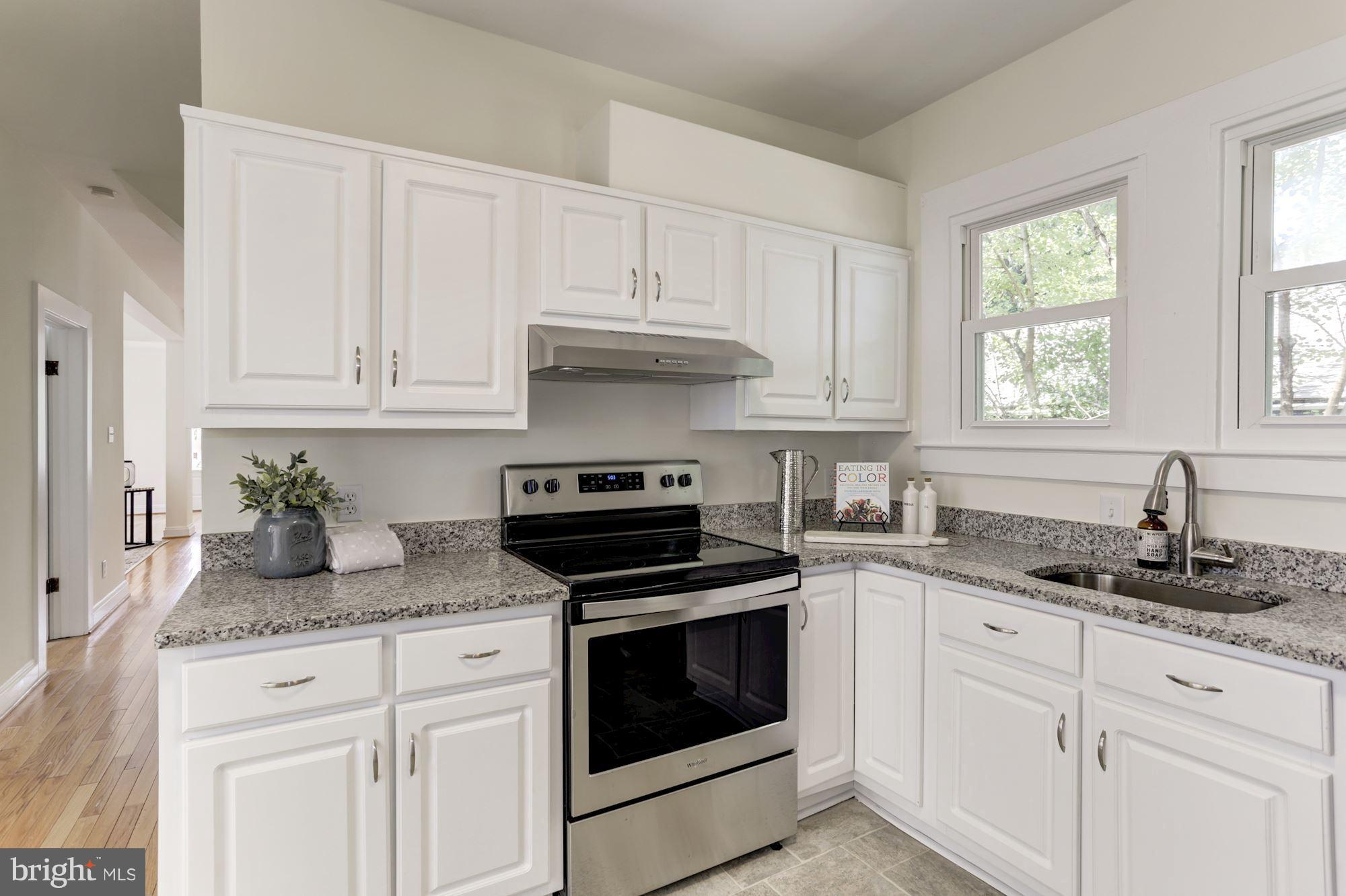 252 Harlem Road Pasadena, MD 21122 - Photo 6 of 30 Kitchen