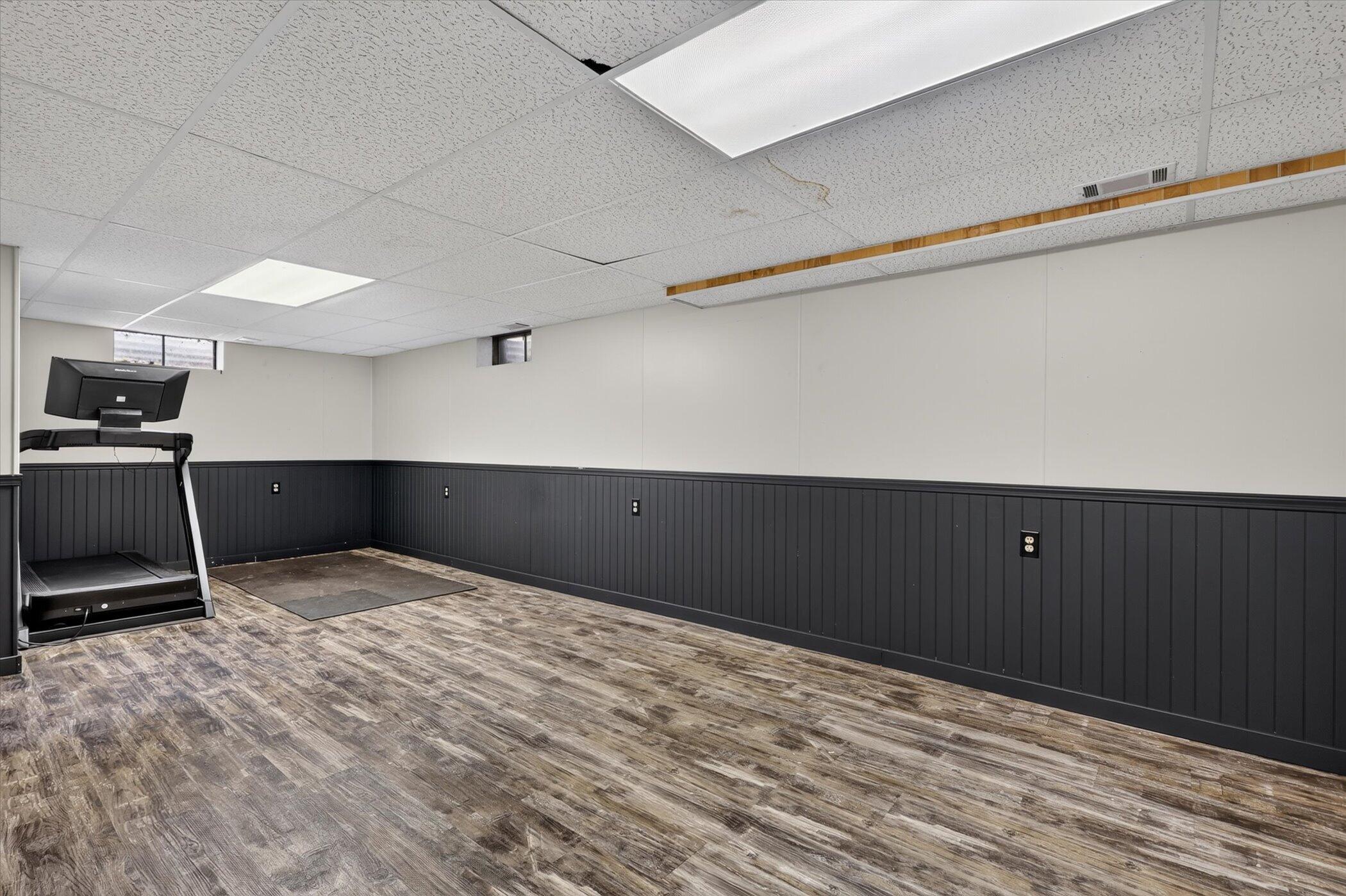 12043 South Sprinkle Road Vicksburg, MI 49097 - Photo 31 of 45 31-12043-S-Sprinkle-Rd-Windowstill