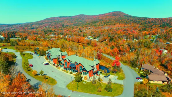 $409,000 | 25 Trailside Drive, Unit B9, Hunter, NY 12442