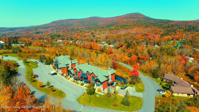 $409,000 | 25 Trailside Drive, Unit B9, Hunter, NY 12442