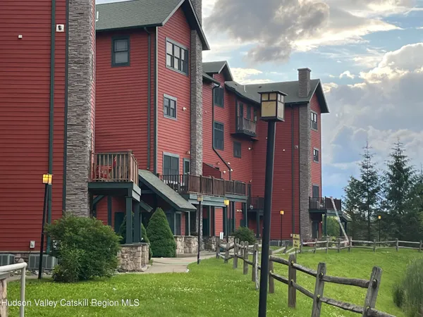 $409,000 | 25 Trailside Drive, Unit B9, Hunter, NY 12442