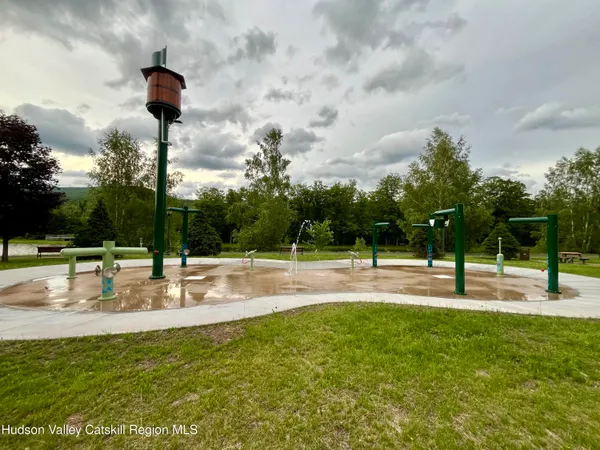 $409,000 | 25 Trailside Drive, Unit B9, Hunter, NY 12442