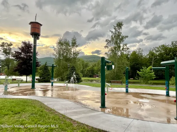 $409,000 | 25 Trailside Drive, Unit B9, Hunter, NY 12442