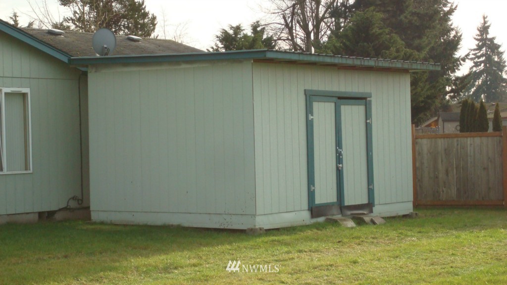8328 183rd Avenue Southwest Rochester, WA 98579 - Photo 12 of 13
