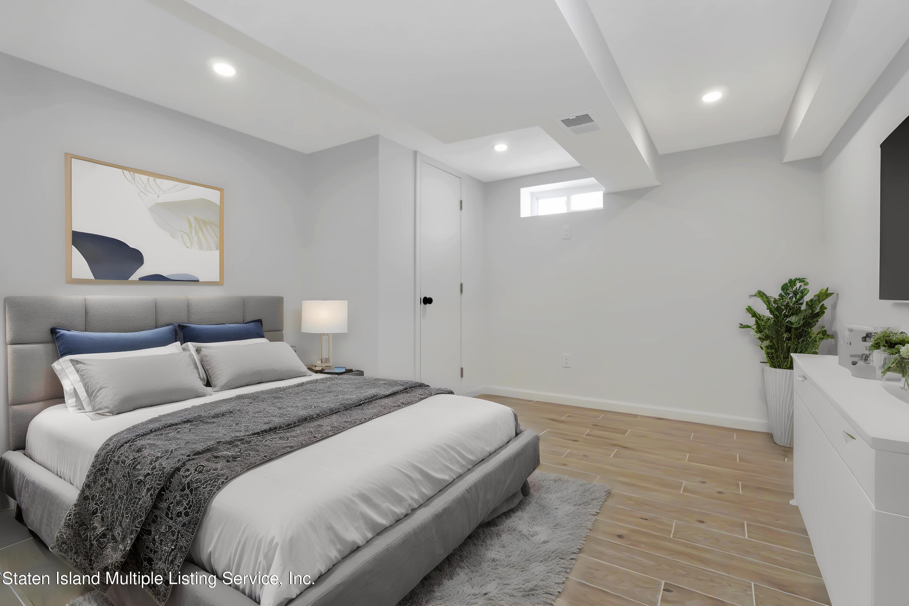 416 Watchogue Road Staten Island, NY 10314 - Photo 33 of 37 Photo Feb 14 2024, 9 53 29 AM