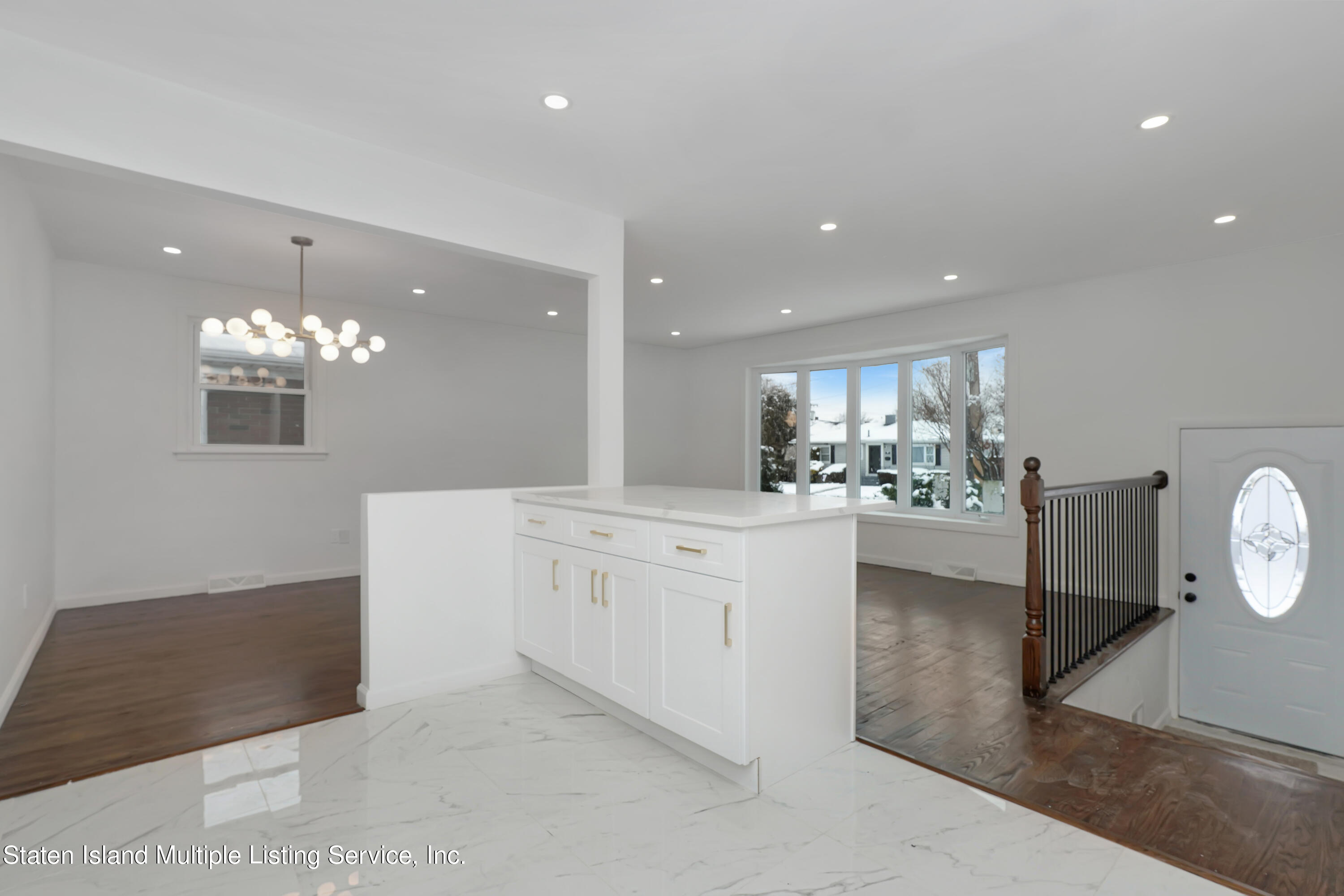 416 Watchogue Road Staten Island, NY 10314 - Photo 5 of 37 Photo May 28 2019, 7 31 54 PM