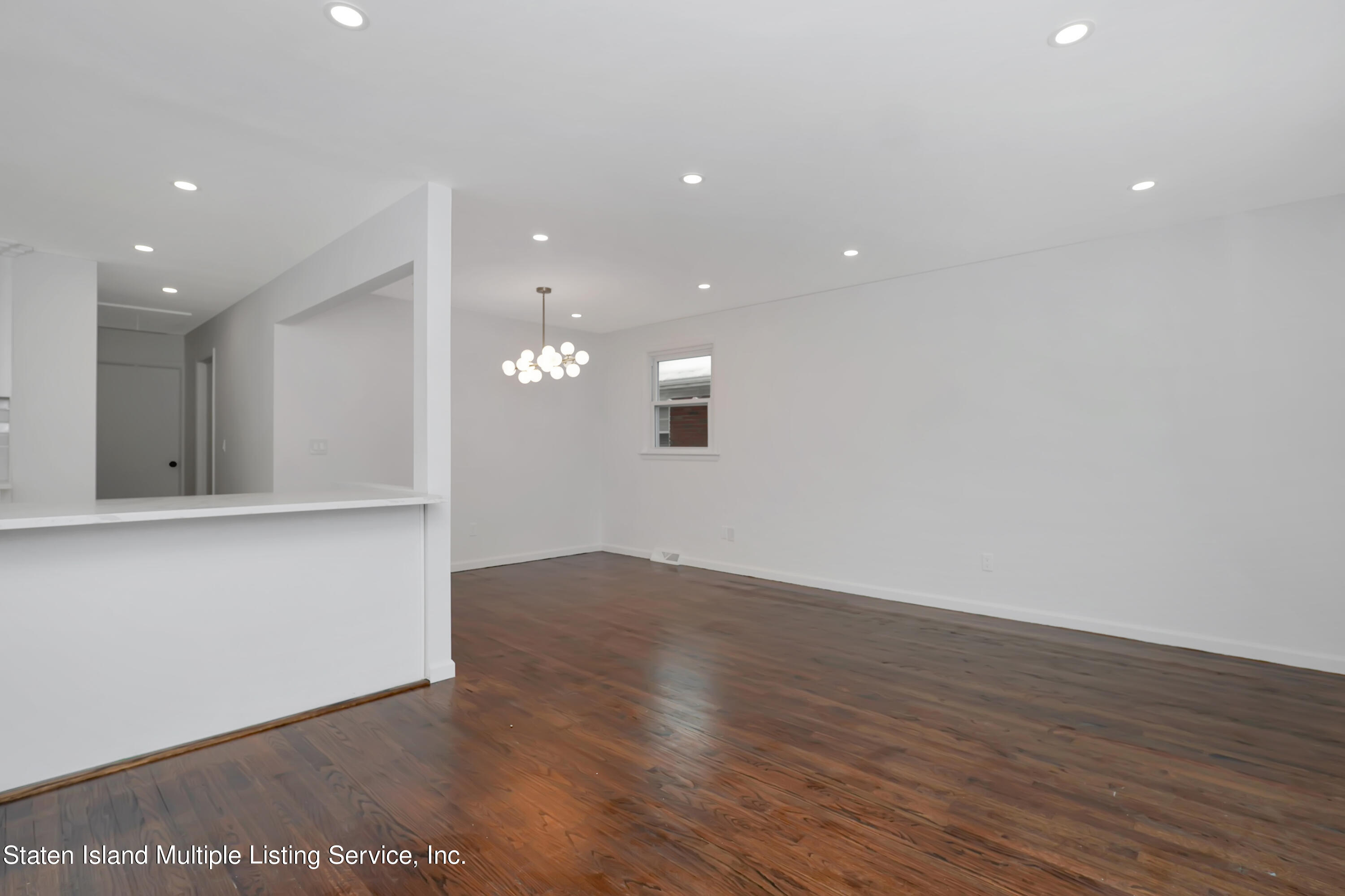 416 Watchogue Road Staten Island, NY 10314 - Photo 6 of 37 Photo May 28 2019, 7 31 17 PM