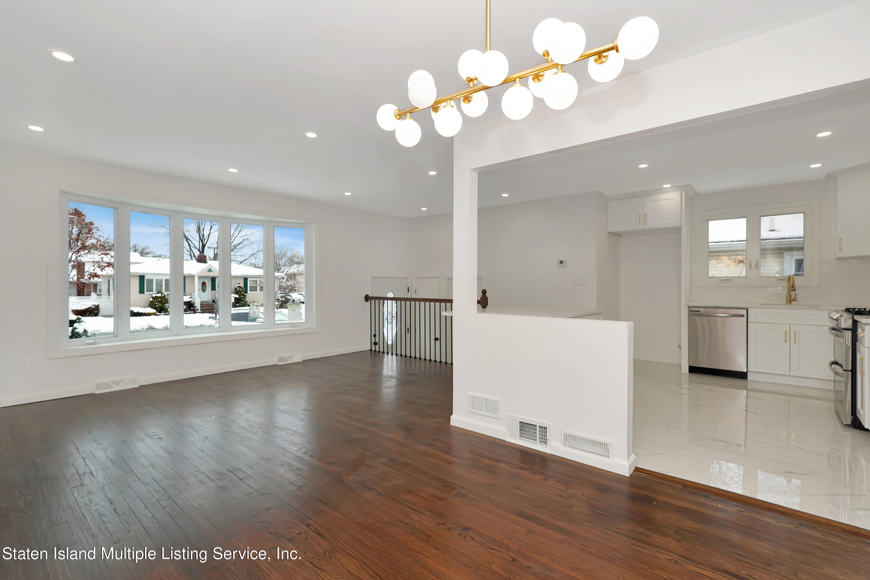 416 Watchogue Road Staten Island, NY 10314 - Photo 10 of 37 Photo May 28 2019, 7 31 34 PM