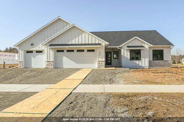 $634,900 | 3379 Glendale Avenue, Green Bay, WI 54313