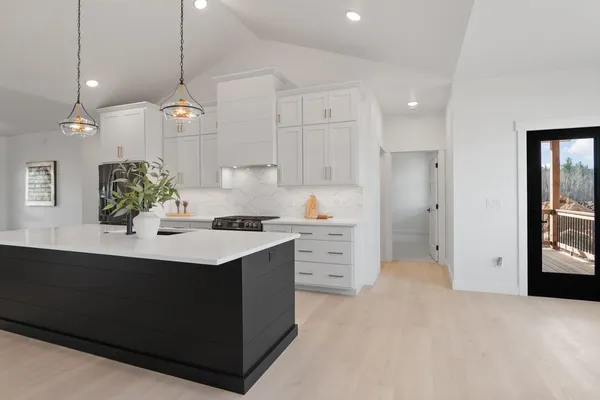 $624,900 | 3379 Glendale Avenue, Green Bay, WI 54313