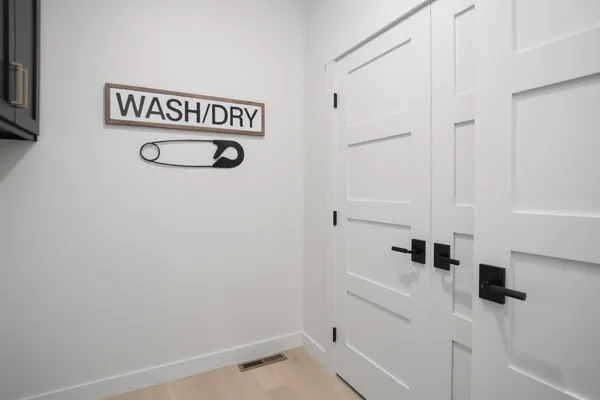 $624,900 | 3379 Glendale Avenue, Green Bay, WI 54313