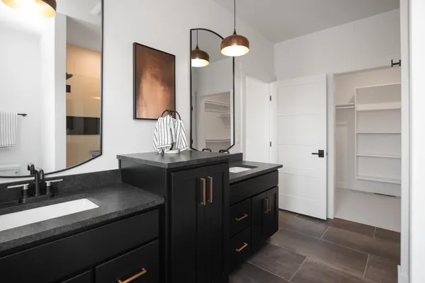 $624,900 | 3379 Glendale Avenue, Green Bay, WI 54313