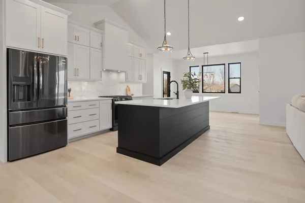 $624,900 | 3379 Glendale Avenue, Green Bay, WI 54313