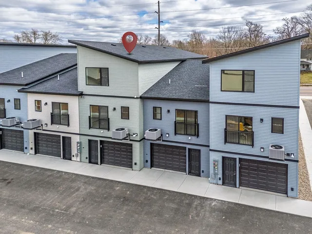 $319,900 | 226 South Dewey, Reedsburg, WI 53959