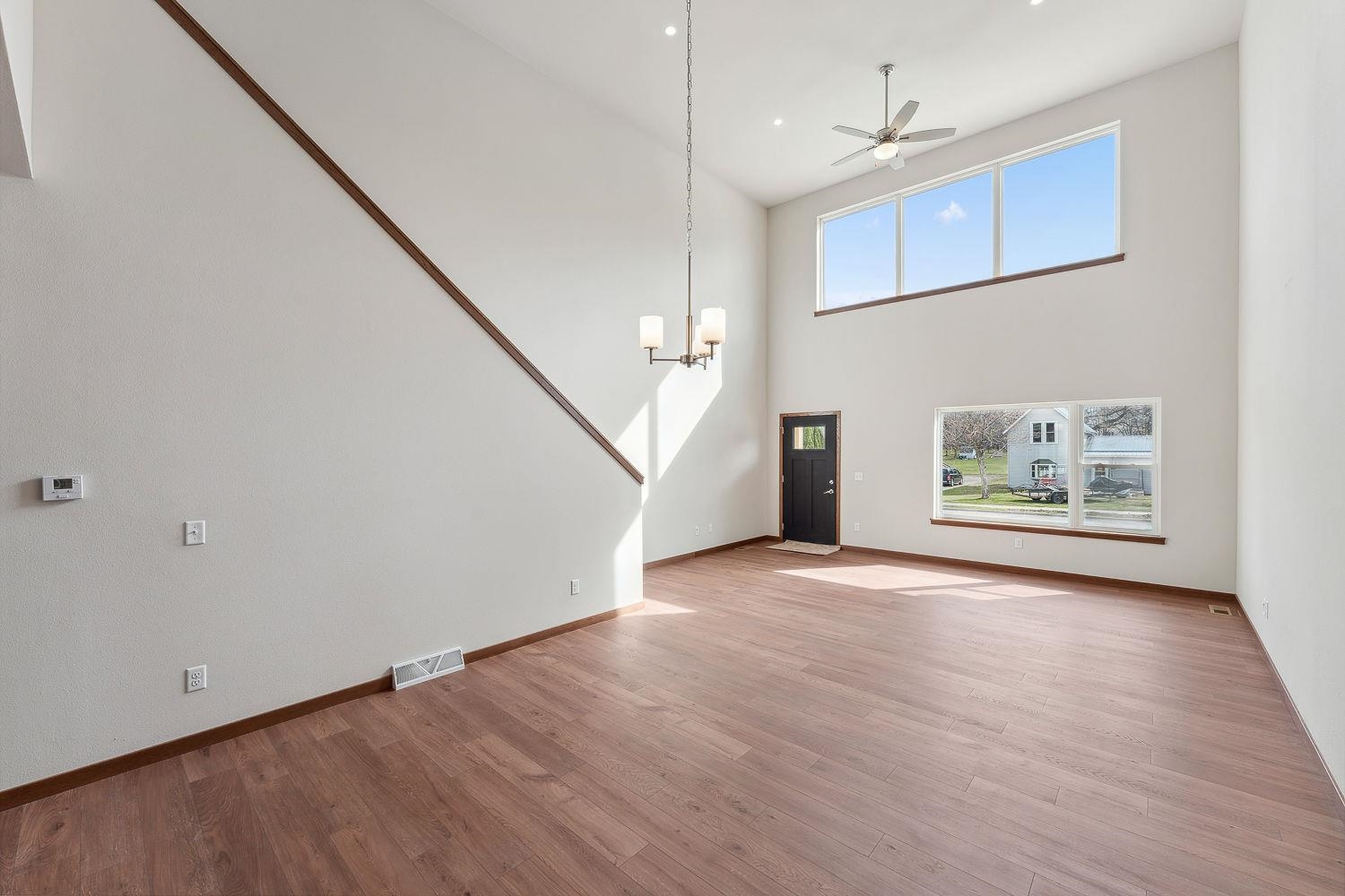 226 South Dewey Reedsburg, WI 53959 - Photo 6 of 46