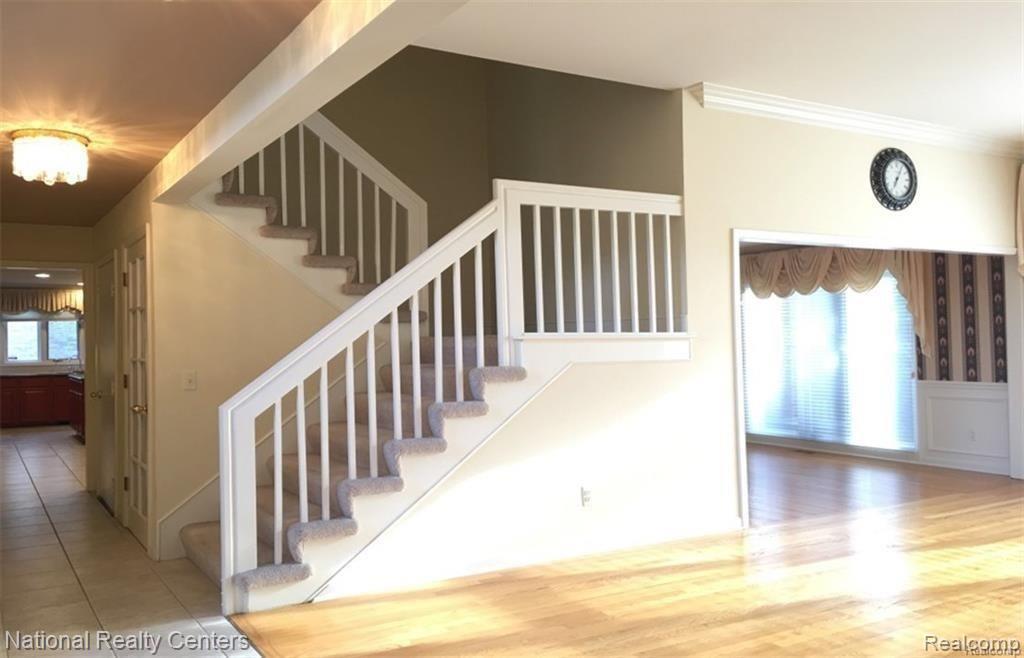 4895 Rambling Drive Troy, MI 48098 - Photo 7 of 27 7.jpg
