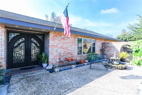 $439,000 | 273 White Oak Drive, Lake Charles, LA 70611