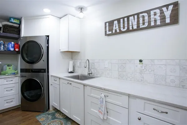 $439,000 | 273 White Oak Drive, Lake Charles, LA 70611