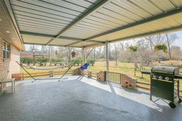 $439,000 | 273 White Oak Drive, Lake Charles, LA 70611