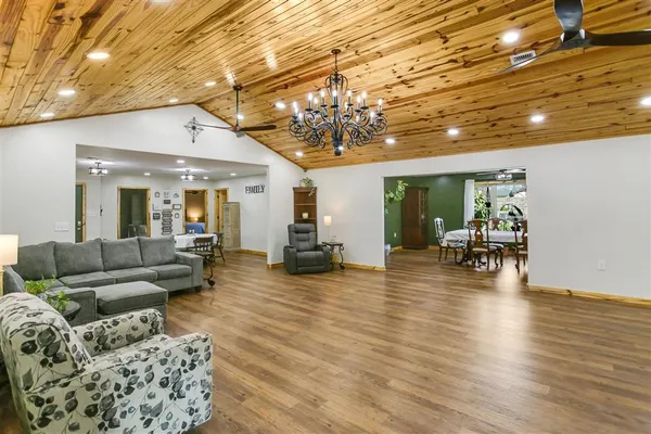 $425,000 | 273 White Oak Drive, Lake Charles, LA 70611