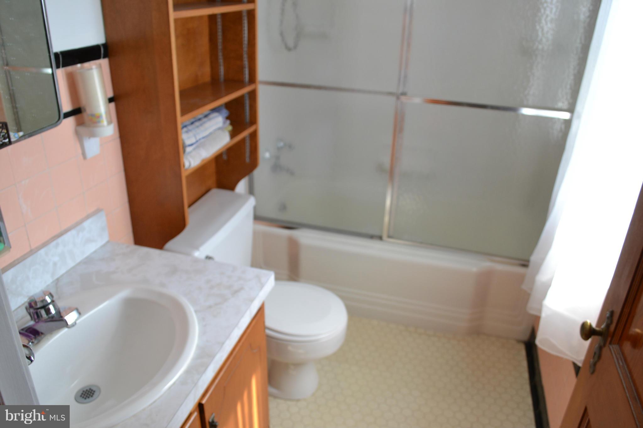 1049 Security Road Hagerstown, MD 21742 - Photo 13 of 17 Bath