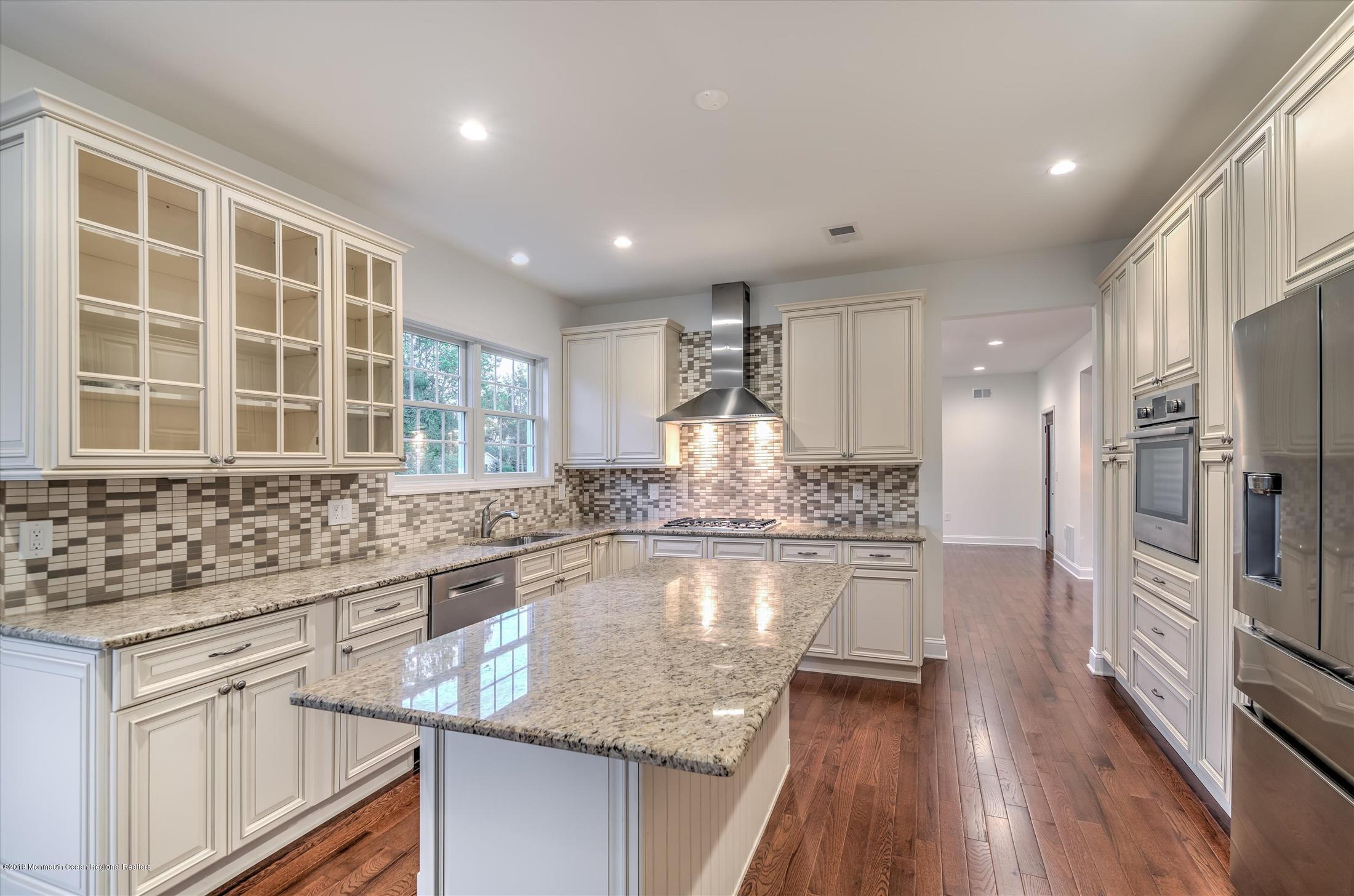 185 Monmouth Road Freehold, NJ 07728 - Photo 14 of 30 13-KITCHEN