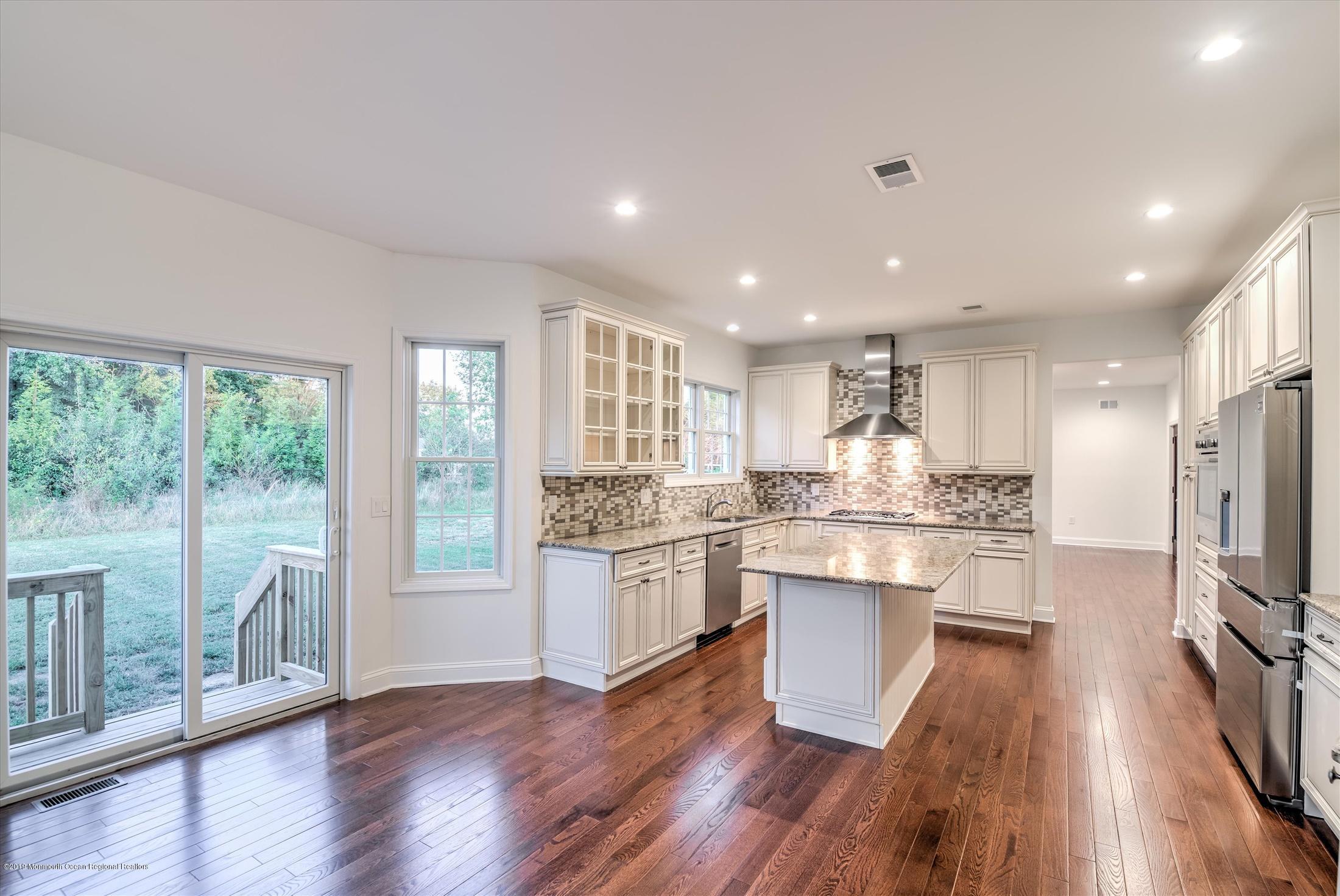 185 Monmouth Road Freehold, NJ 07728 - Photo 16 of 30 15-KITCHEN