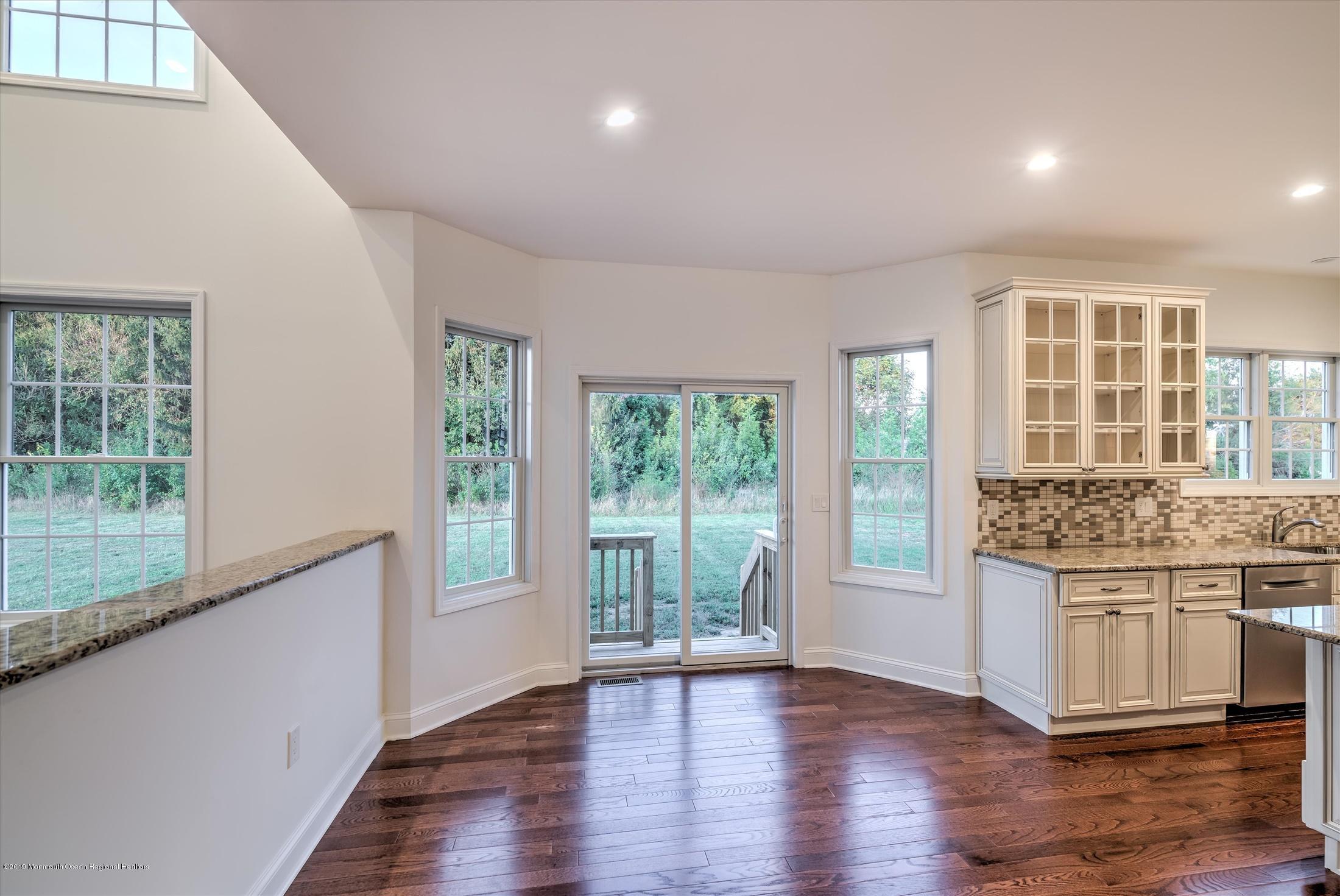 185 Monmouth Road Freehold, NJ 07728 - Photo 17 of 30 16-KITCHEN