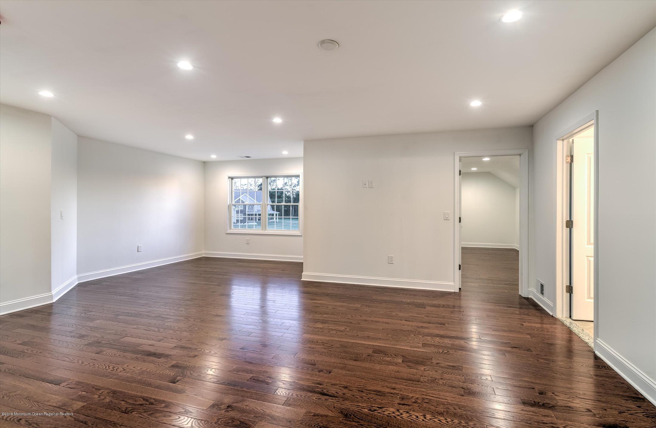 185 Monmouth Road Freehold, NJ 07728 - Photo 20 of 30 19-MASTER BEDROOM
