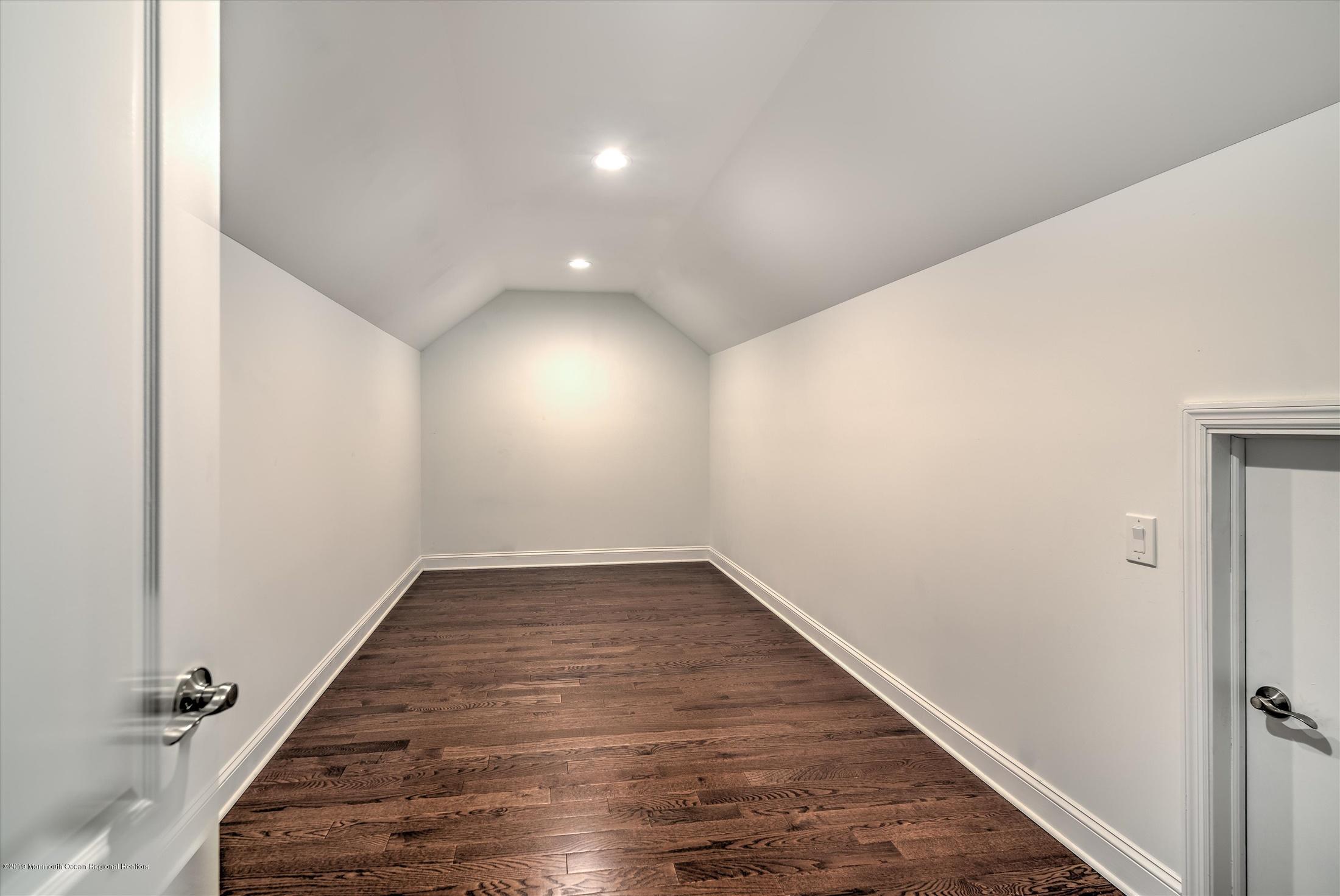 185 Monmouth Road Freehold, NJ 07728 - Photo 24 of 30 23-MASTER CLOSET