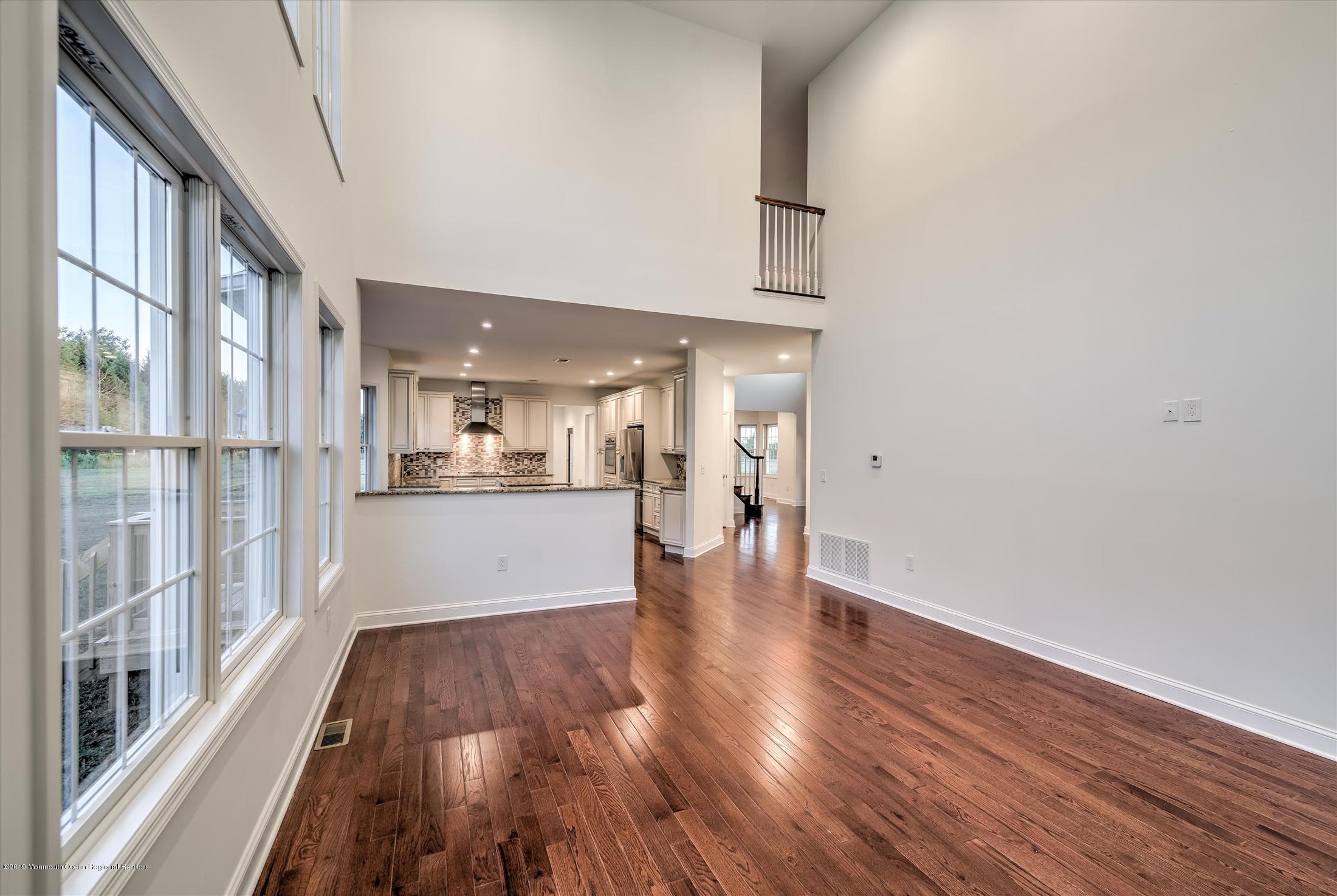 185 Monmouth Road Freehold, NJ 07728 - Photo 9 of 30 08-DEN