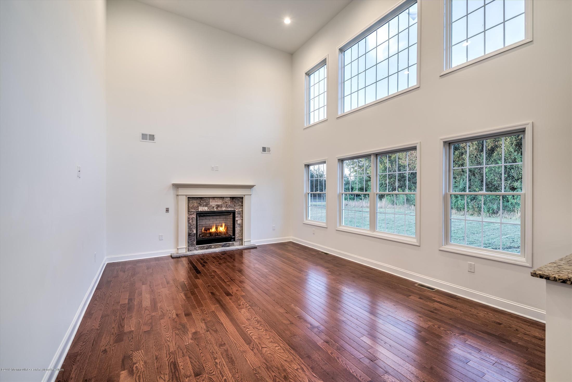 185 Monmouth Road Freehold, NJ 07728 - Photo 10 of 30 09-DEN