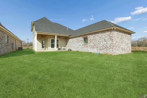 $490,000 | 7184 Rue Lierre Street, Zachary, LA 70791