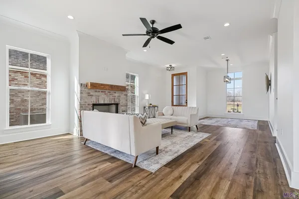 $490,000 | 7184 Rue Lierre Street, Zachary, LA 70791