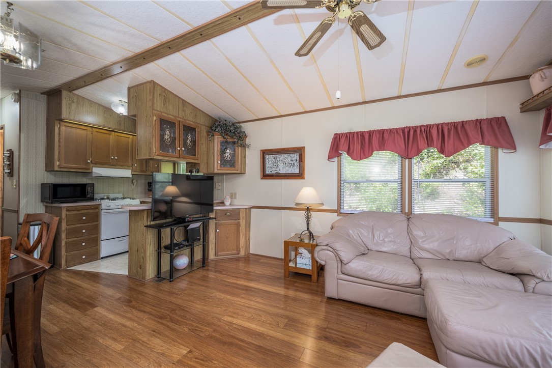 6351 North Vine Valley Road, Unit 11 Middlesex, NY 14507 - Photo 20 of 50 BEAUTIFUL LIVING ROOM!