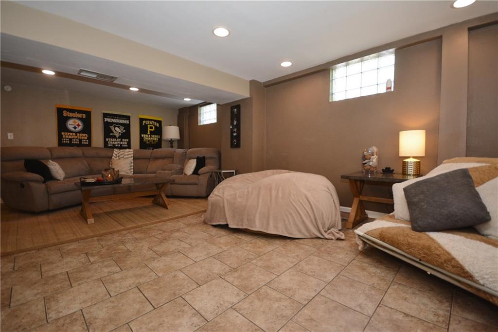 408 Hochberg Road Monroeville, PA 15146 - Photo 22 of 25 Game-room