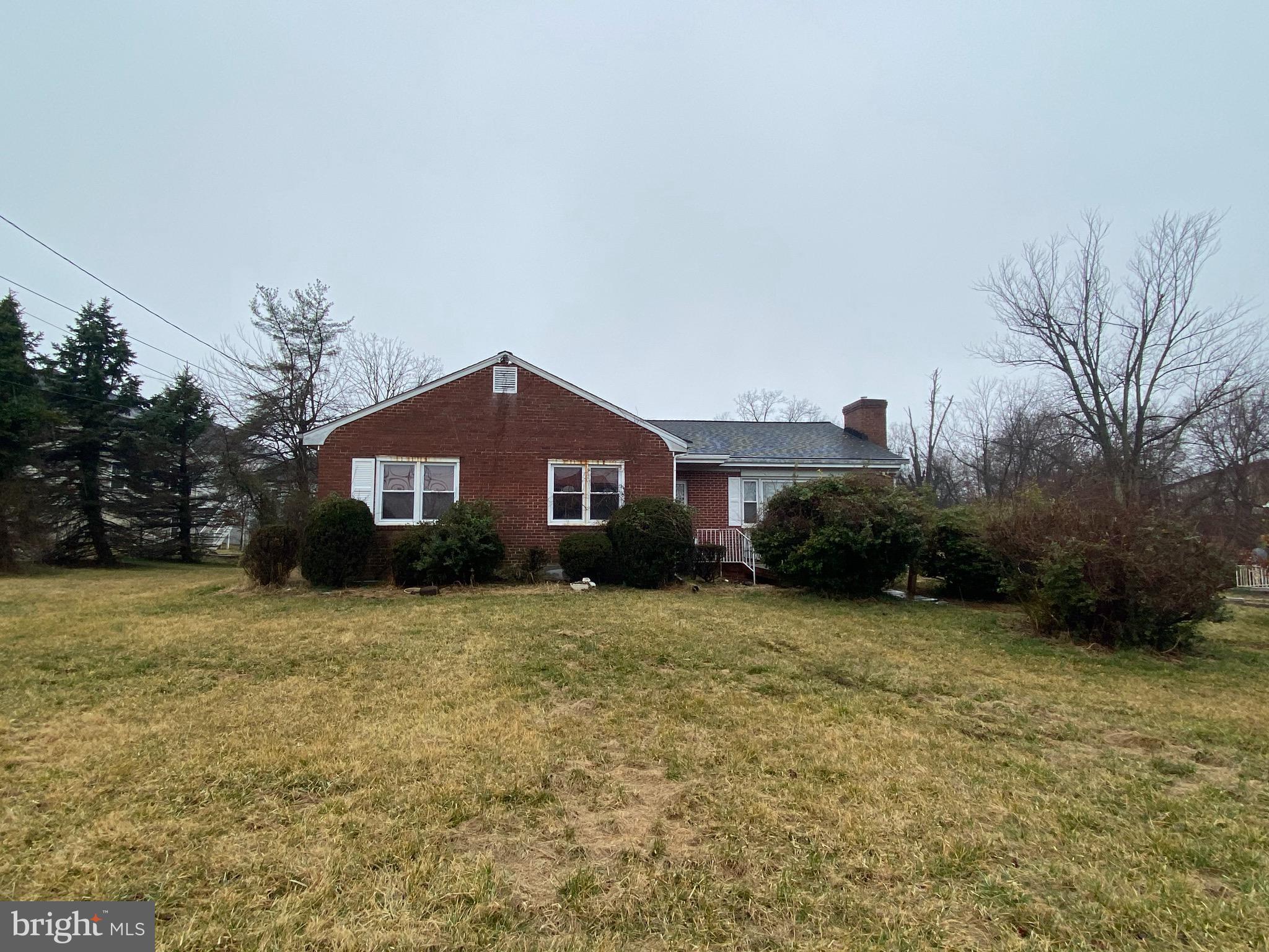1492 North Rolling Road Baltimore, MD 21228 - Photo 2 of 15