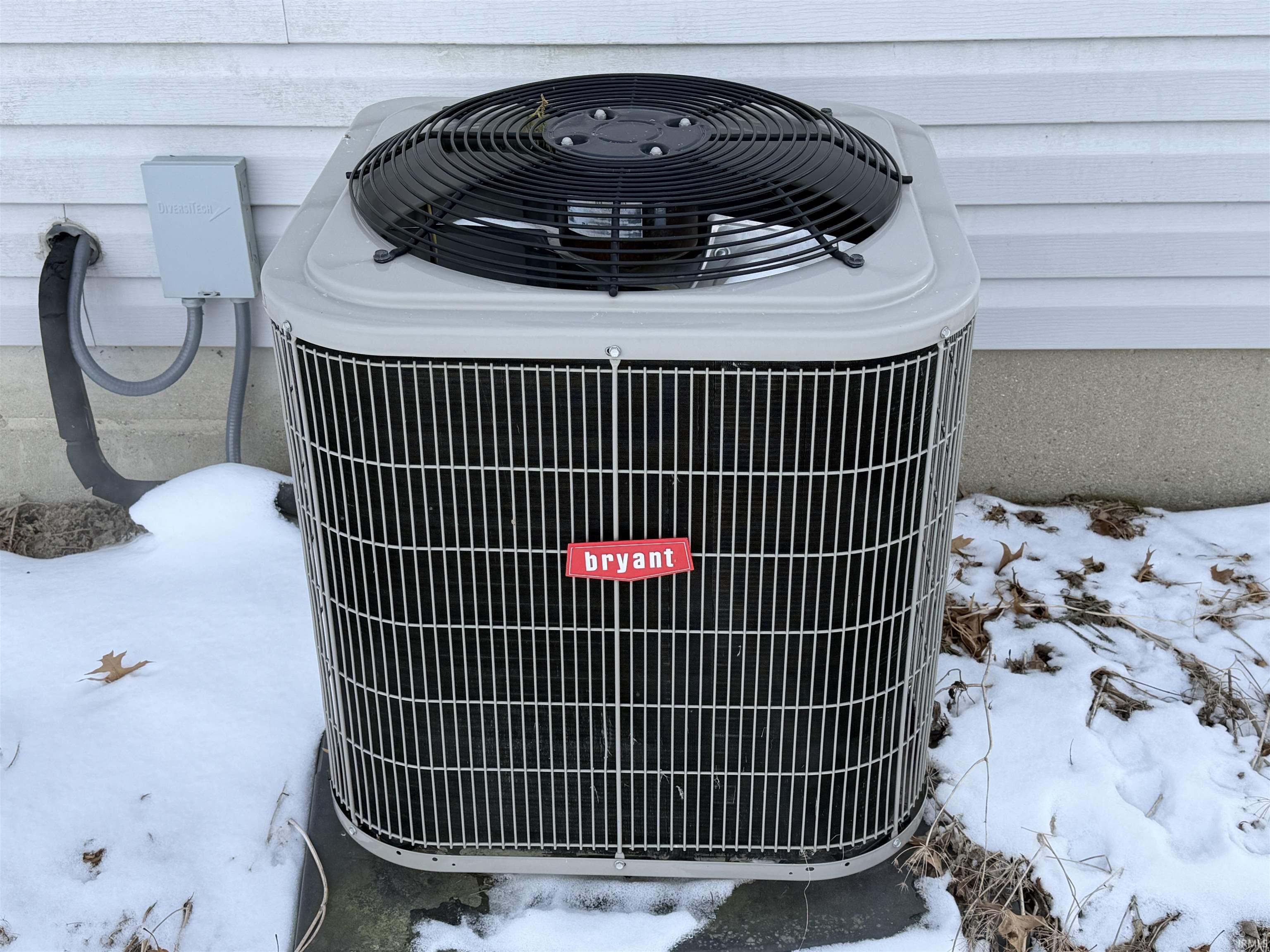 14615 Spencerville Road Grabill, IN 46741 - Photo 9 of 36