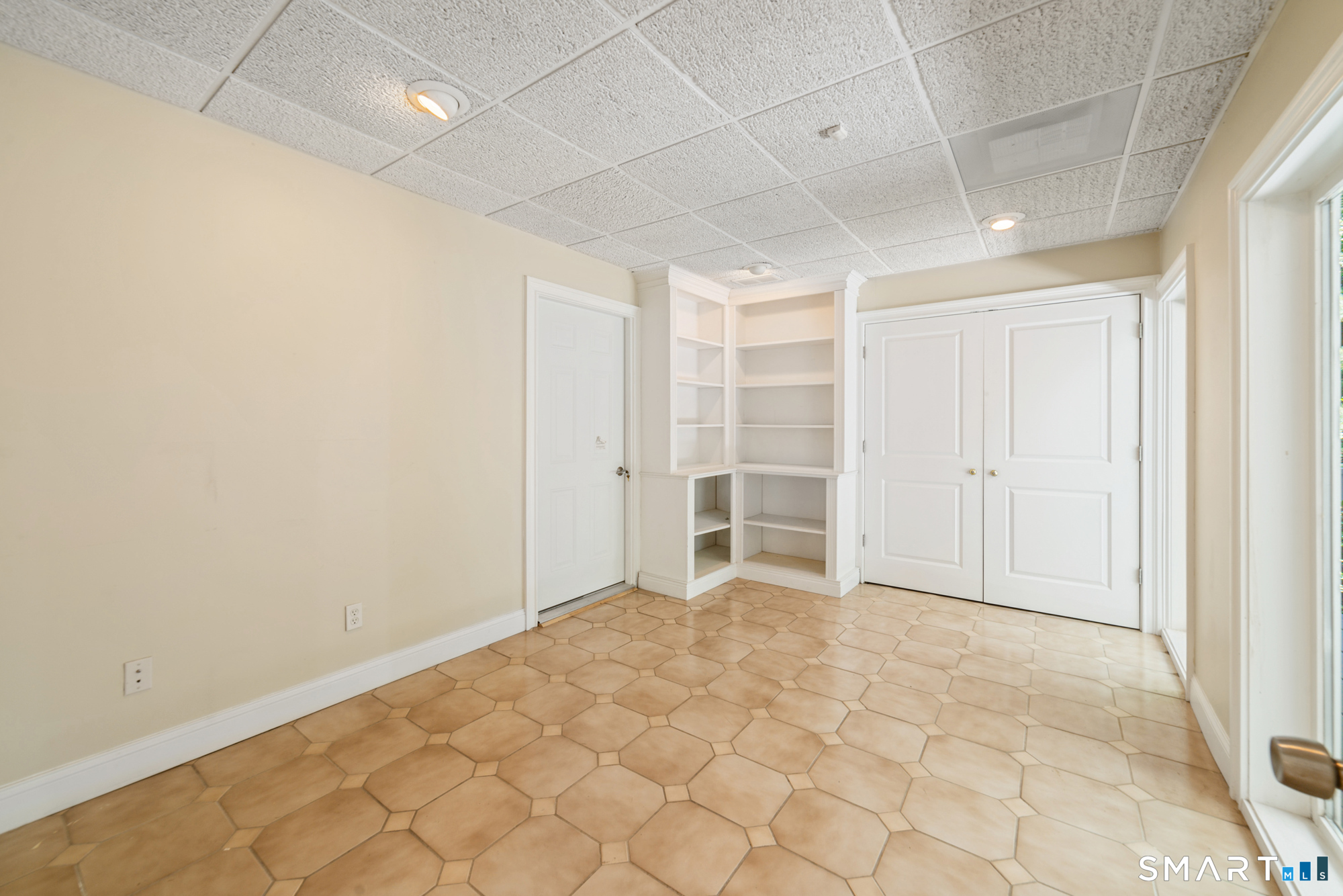 644 South Brooksvale Road Cheshire, CT 06410 - Photo 12 of 40