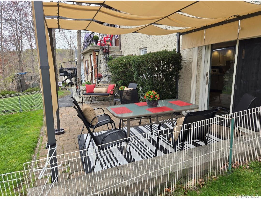 37 Valhalla Road Carmel, NY 10512 - Photo 20 of 28 patio